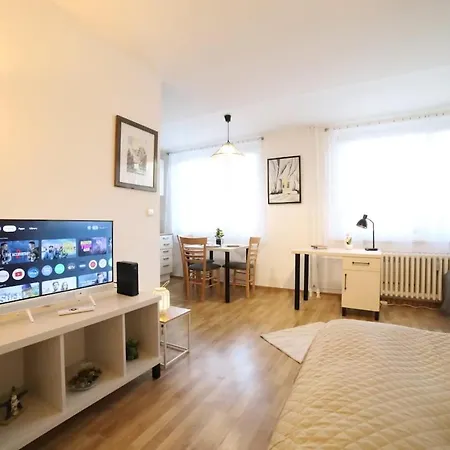 Apartman Bright & Cozy! Xbox, Netflix & Included Kladno