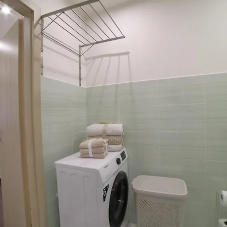 Bright & Cozy With Netflix & Xbox! Apartament