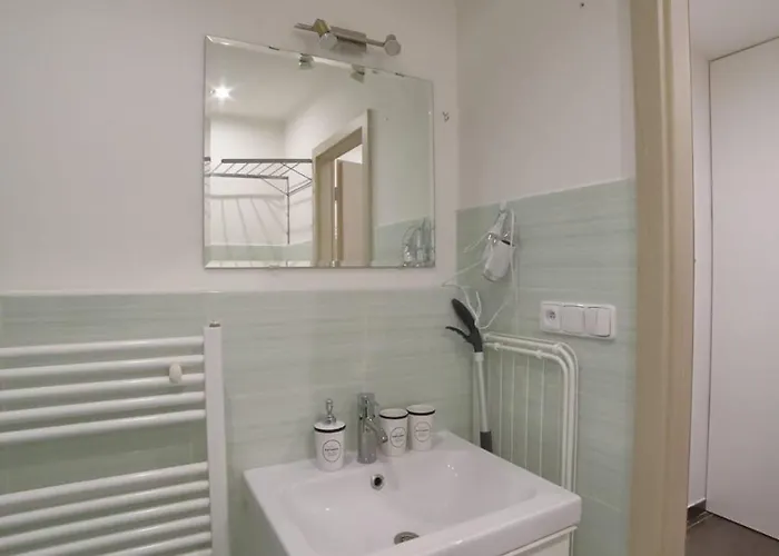 Bright & Cozy With Netflix & Xbox! Apartament Kladno